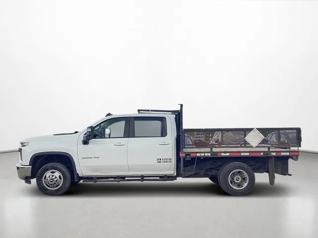 Chevrolet Silverado 3500Hd 2021 photo 2