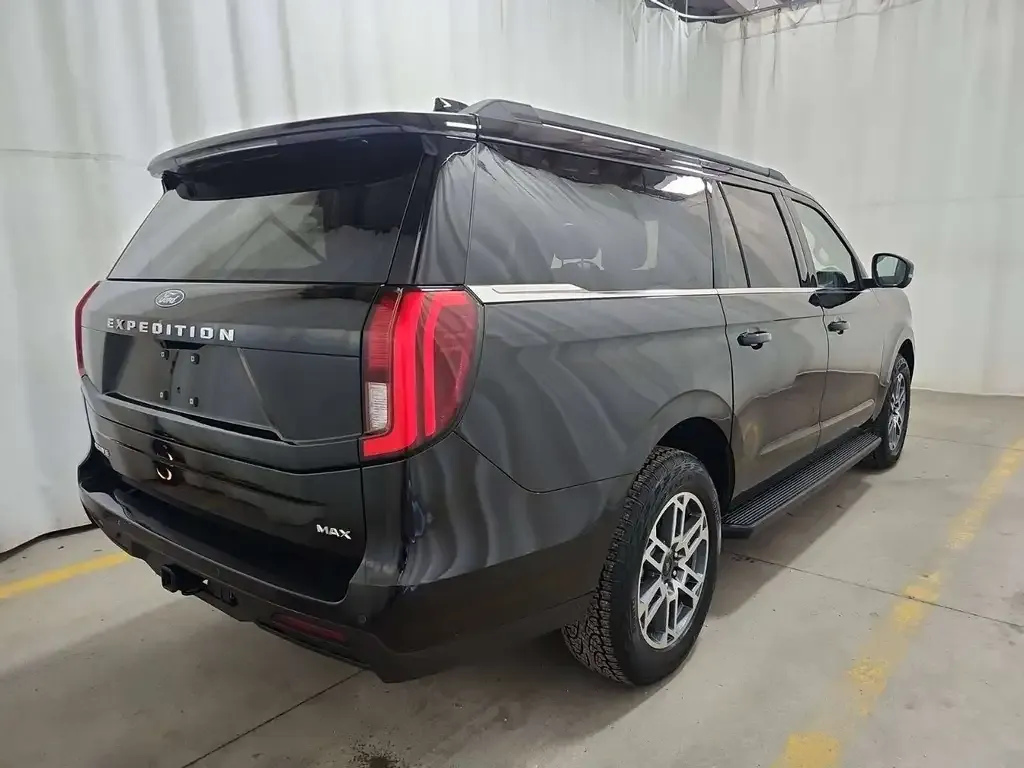 Ford Expedition 2025 photo 4