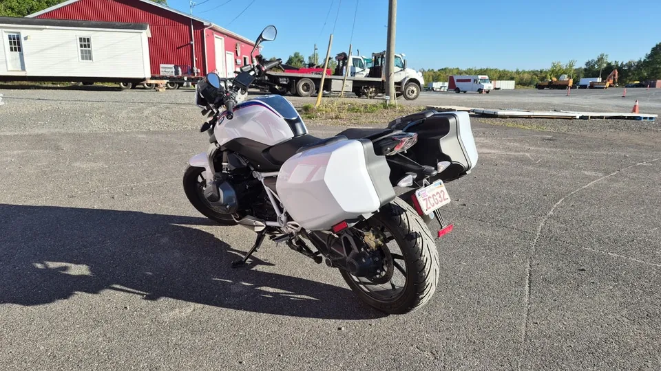 BMW R 2022 photo 2