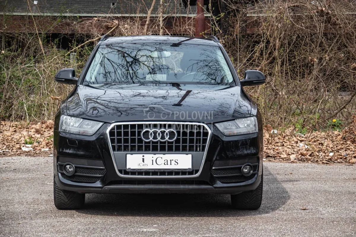 Audi Q3 2012 photo 2