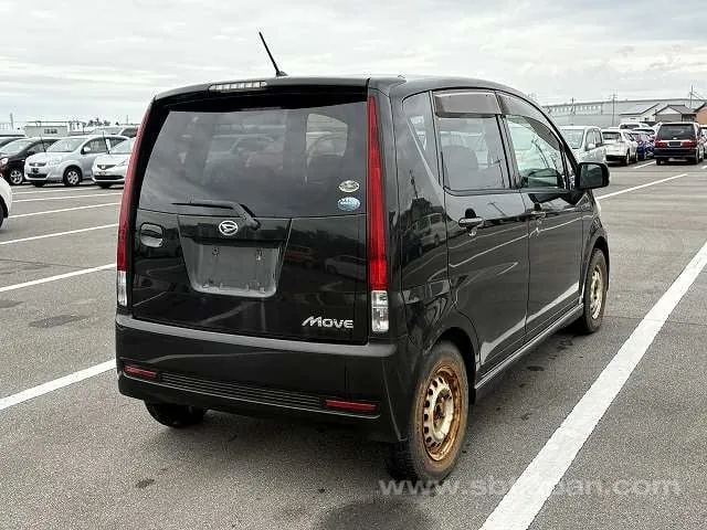 Daihatsu Move 2007 photo 4
