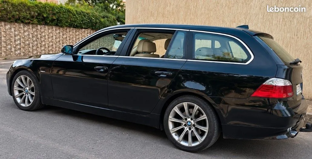 BMW 5 Series 2009 photo 2