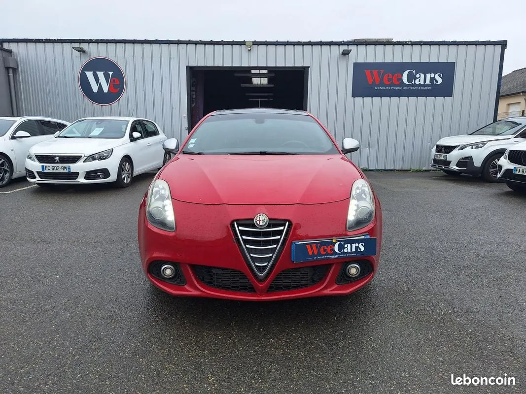 Alfa Romeo Giulietta 2013 photo 2