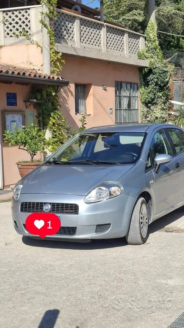 Fiat Grande Punto 2006 photo 2