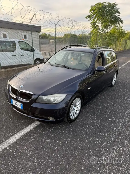 BMW 320D 2006 photo 2