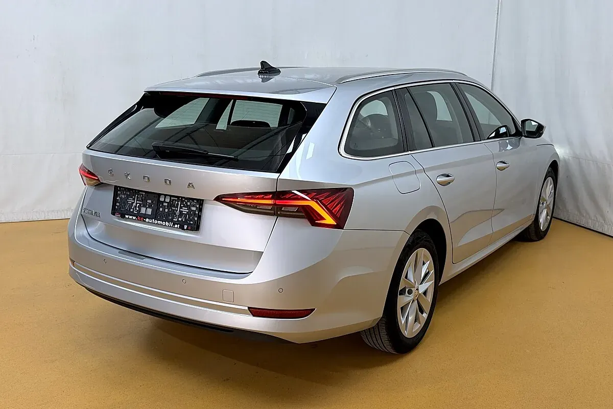 Skoda Octavia 2020 photo 3