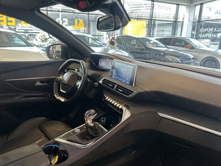 Peugeot 3008 2017 photo 2