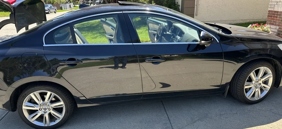 Volvo S60 2012 photo 2