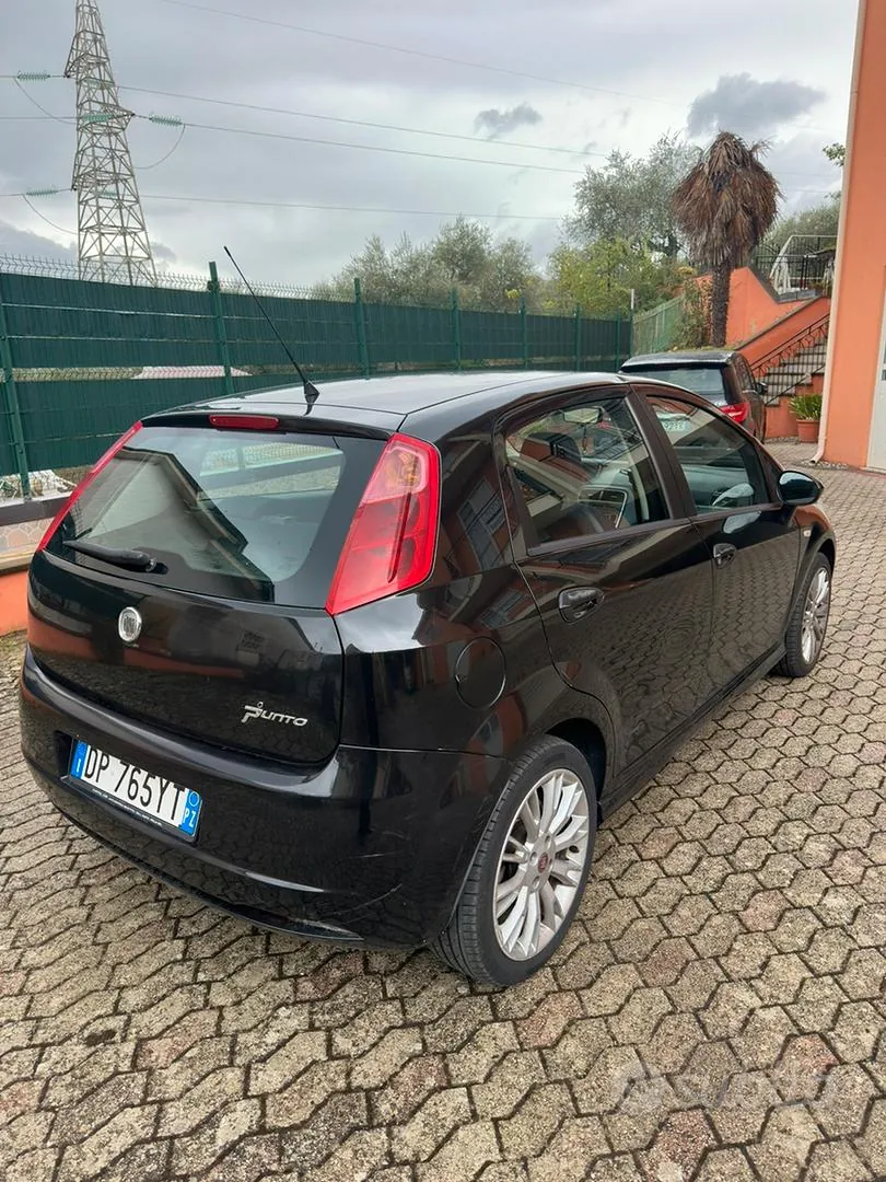 Fiat Grande Punto 2008 photo 4