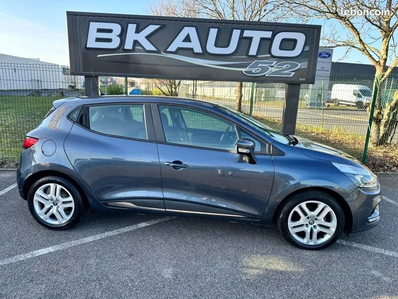Renault Clio 2019 photo 2
