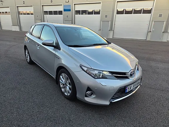 Toyota Auris 2015 photo 3