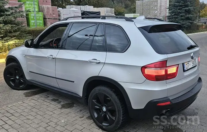 BMW X5 2008 photo 2