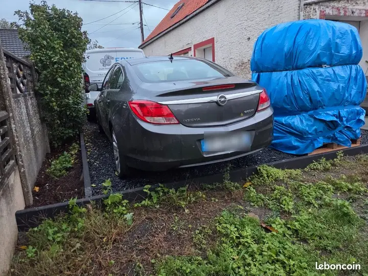 Opel Insignia 2011 photo 2