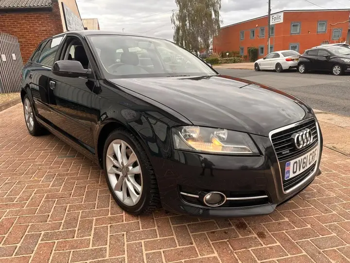 Audi A3 2011 photo 2