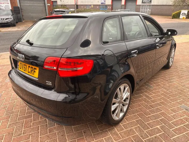 Audi A3 2011 photo 3