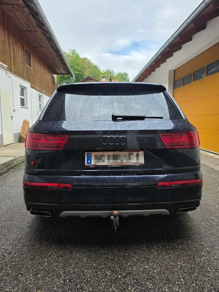 Audi Q7 2015 photo 2