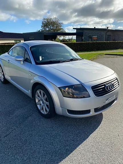 Audi Tt 1998 photo 2