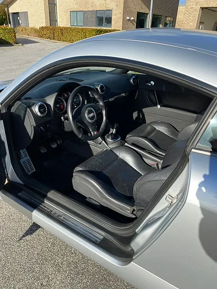 Audi Tt 1998 photo 5