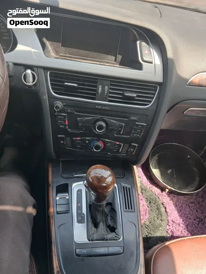 Audi A4 2010 photo 2