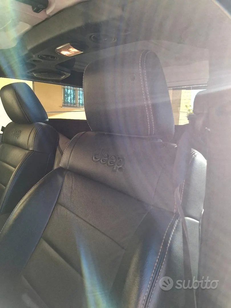 Jeep Wrangler 2011 photo 3