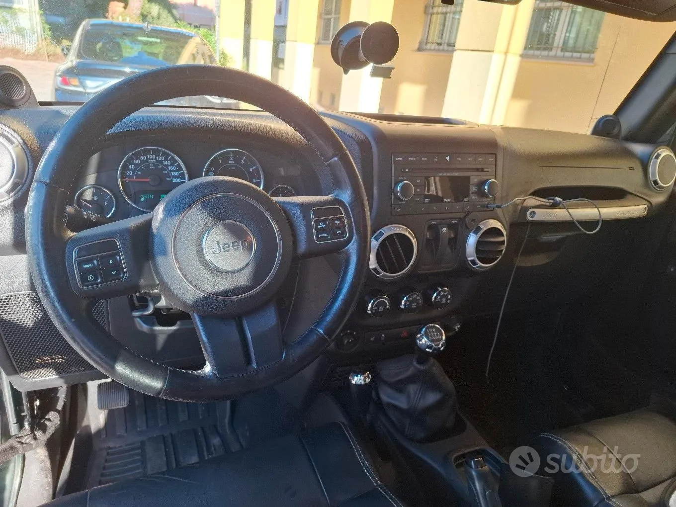 Jeep Wrangler 2011 photo 4