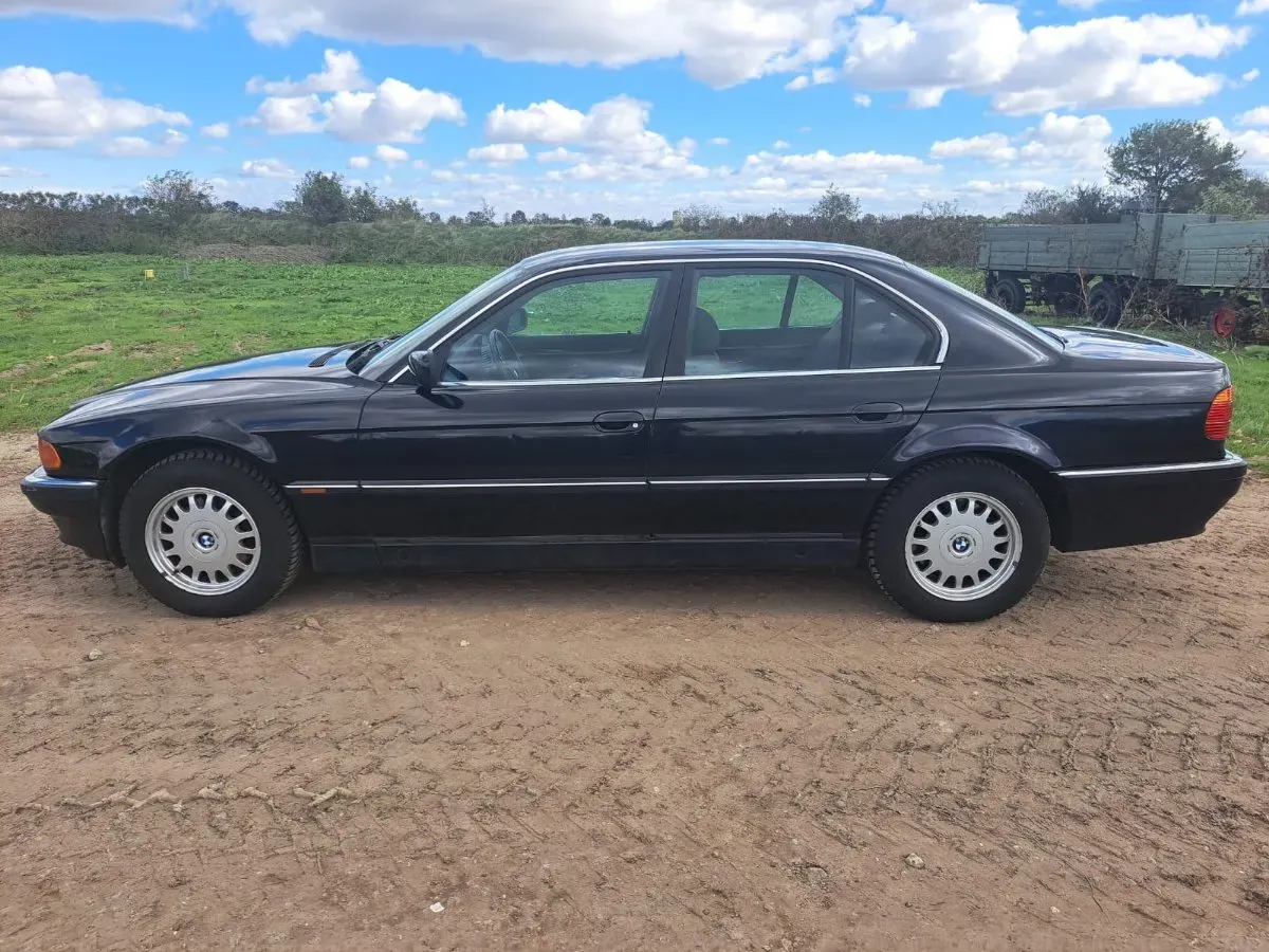 BMW 7 Series 1996 photo 3