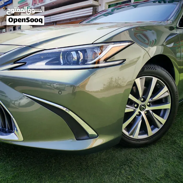 Lexus Es 350 2021 photo 2