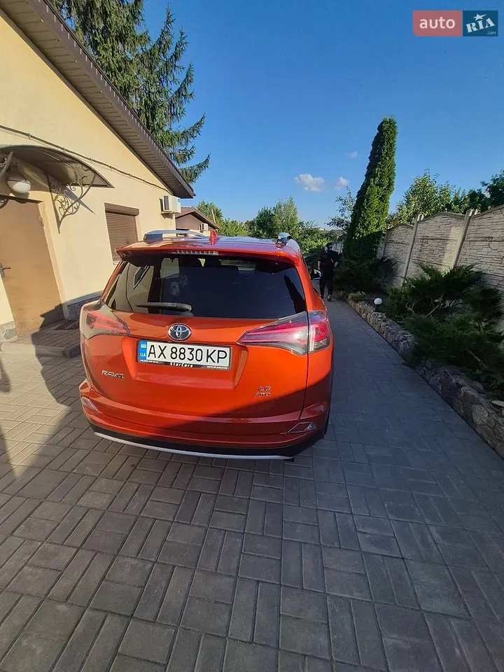 Toyota Rav4 2016 photo 2