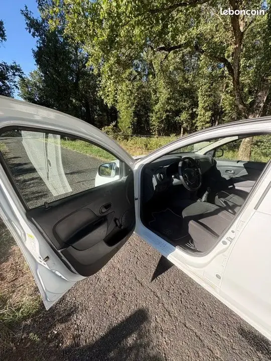 Dacia Sandero 2020 photo 3