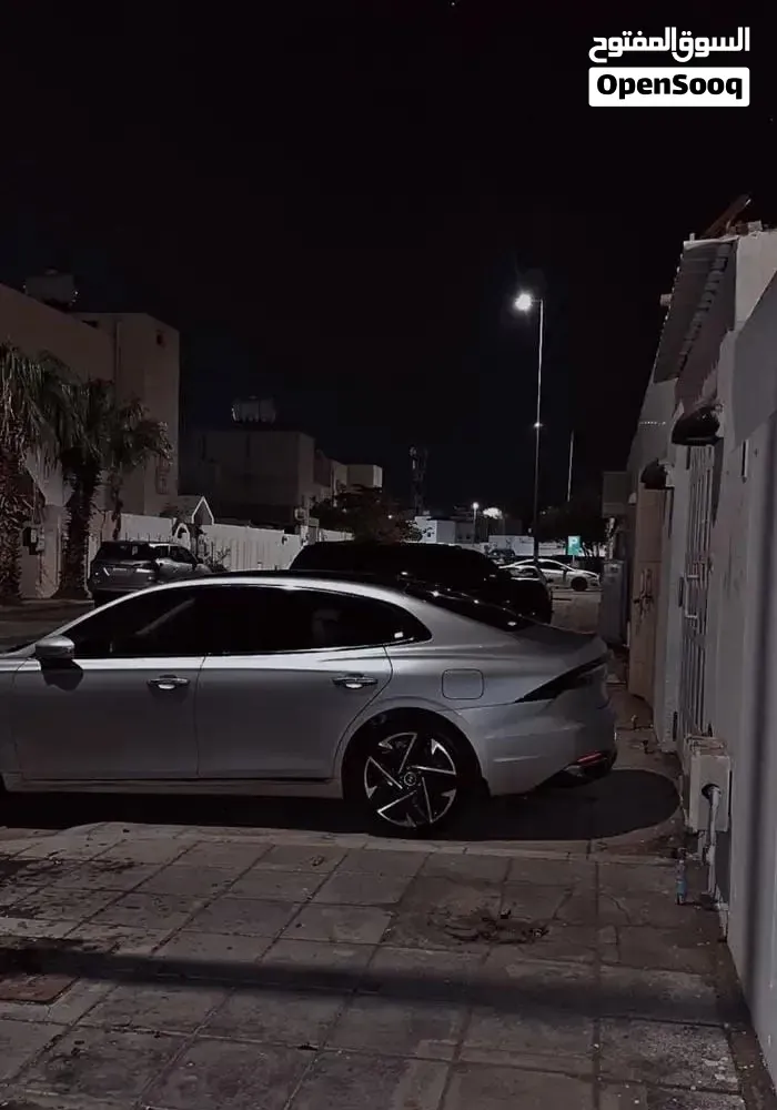 Hyundai Azera 2023 photo 2