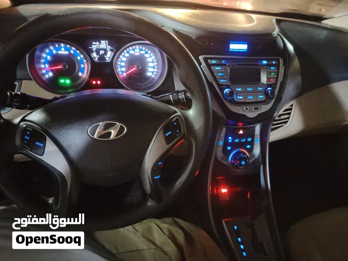 Hyundai Elantra 2012 photo 2