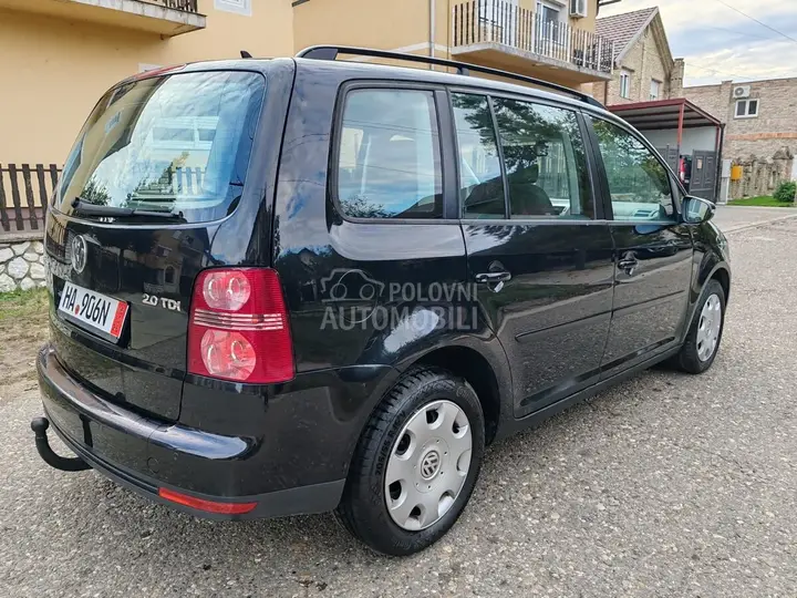 Volkswagen Touran 2010 photo 5