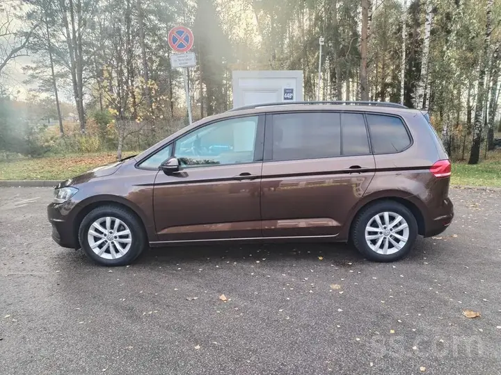 Volkswagen Touran 2015 photo 2