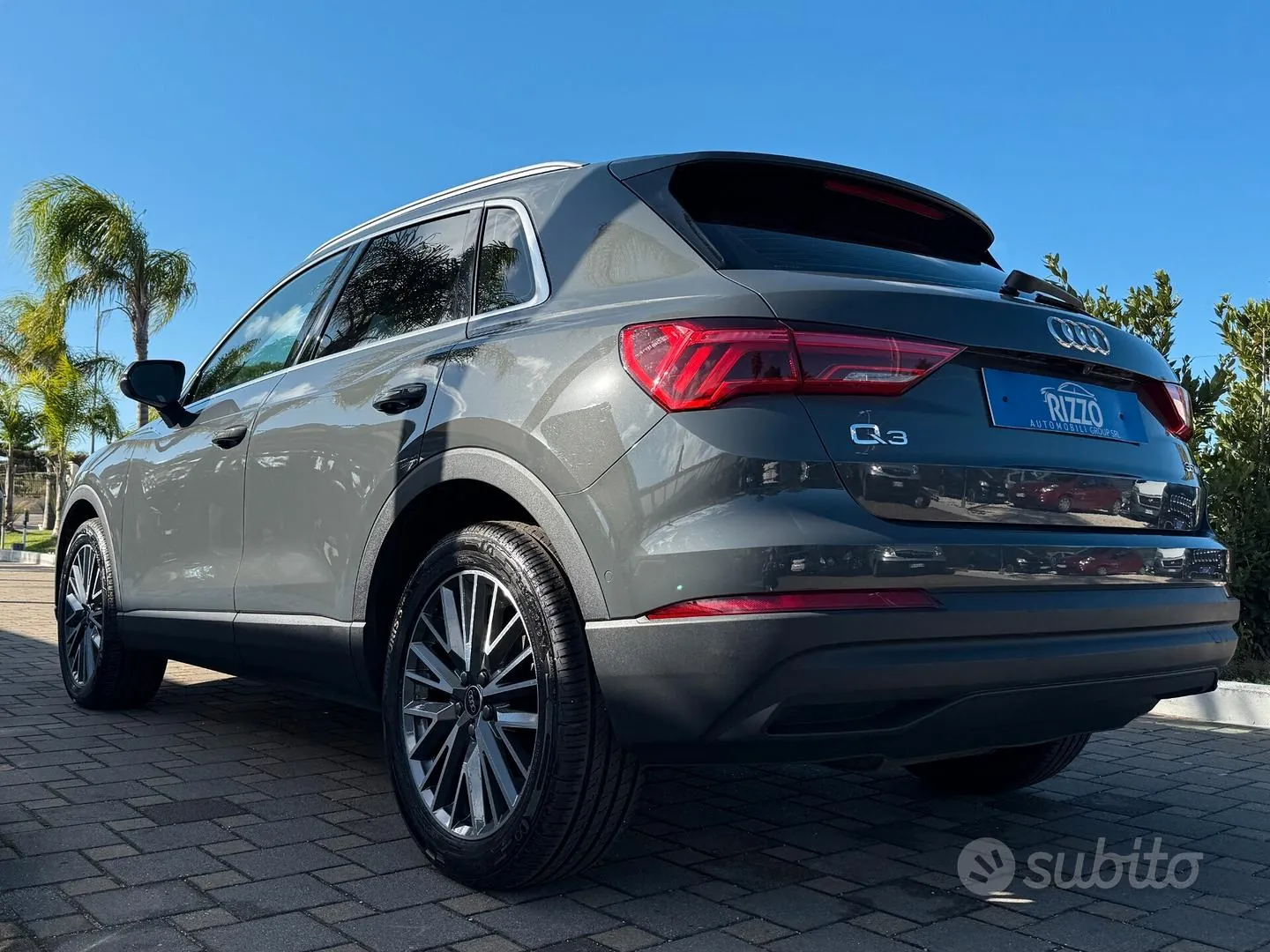 Audi Q3 2021 photo 2