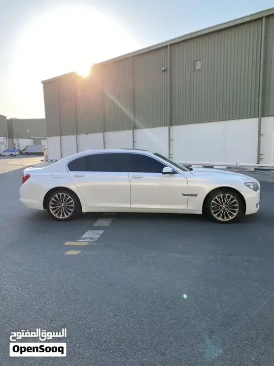 BMW 7 Series 2012 photo 4