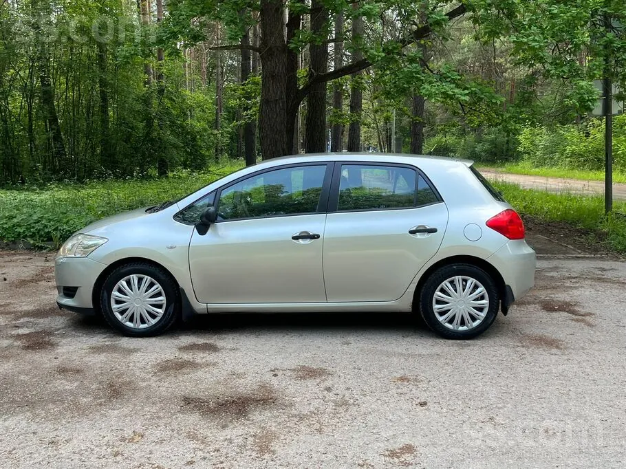Toyota Auris 2007 photo 2