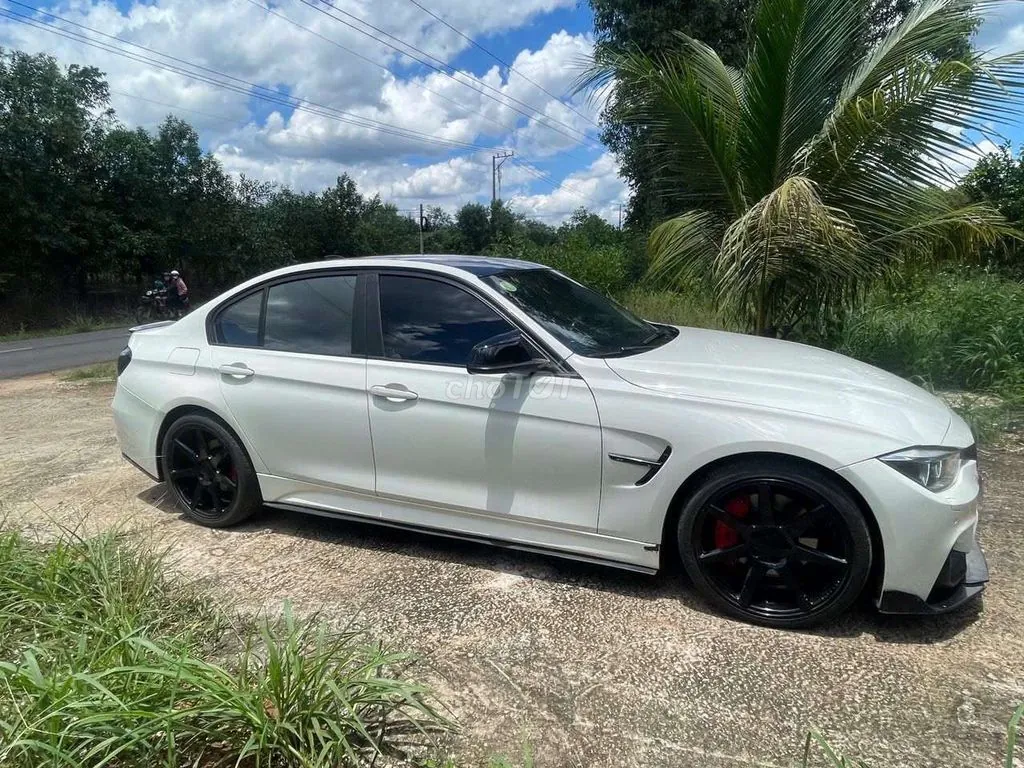 BMW 3 Series 2012 photo 4
