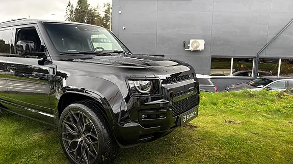 Land Rover Defender 110 2026 photo 2