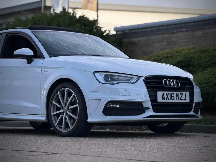 Audi A3 2016 photo 2