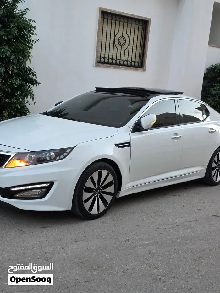 Kia K5 2012 photo 2