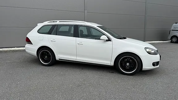 Volkswagen Golf Vi 2010 photo 2