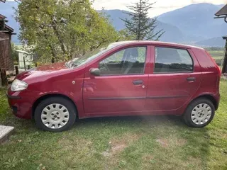 Fiat Punto 2009 photo 2