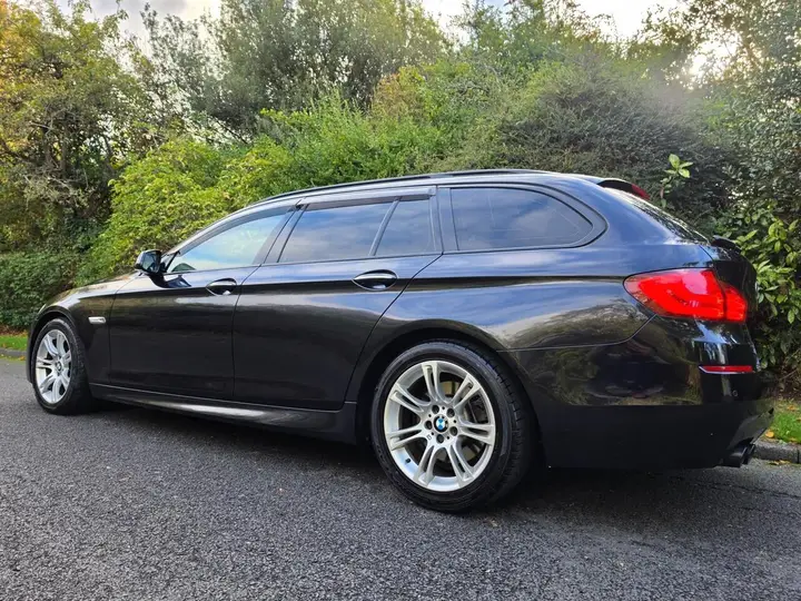 BMW 5 Series 2011 photo 5