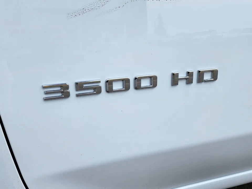 Chevrolet Silverado 3500Hd 2026 photo 5