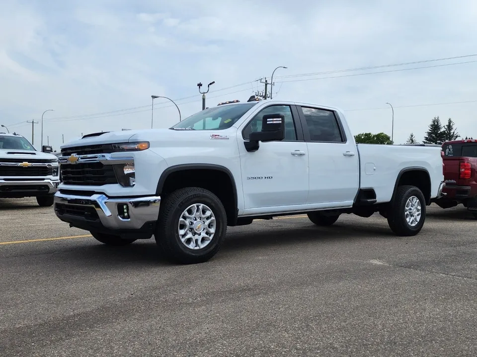 Chevrolet Silverado 3500Hd 2026 photo 2