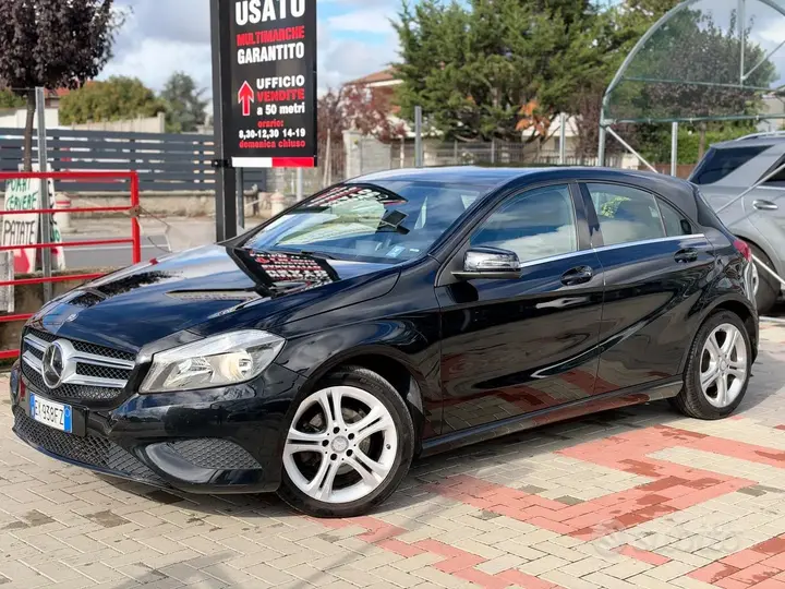 Mercedes-Benz A 180 2014 photo 2