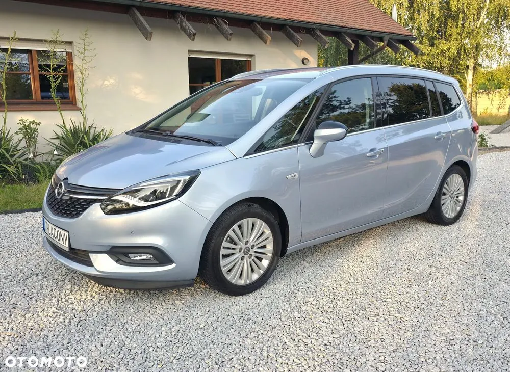 Opel Zafira 2017 photo 2