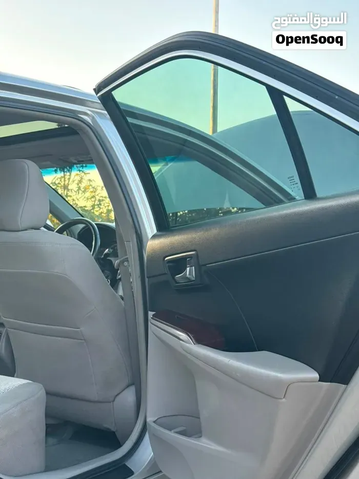 Toyota Camry 2014 photo 2
