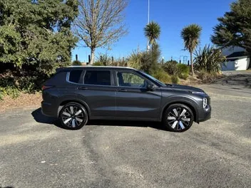 Mitsubishi Outlander 2025 photo 4