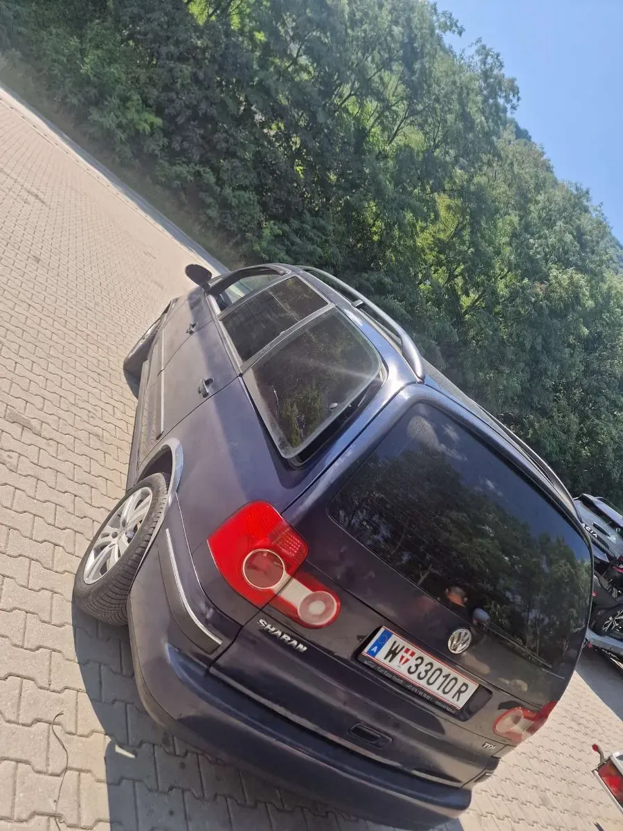 Volkswagen Sharan 2003 photo 3